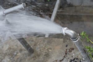 plumbing emergency- water pipe burst in salem ma